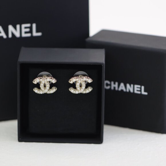 ✅ Chanel  earrings - Picture 5 of 5